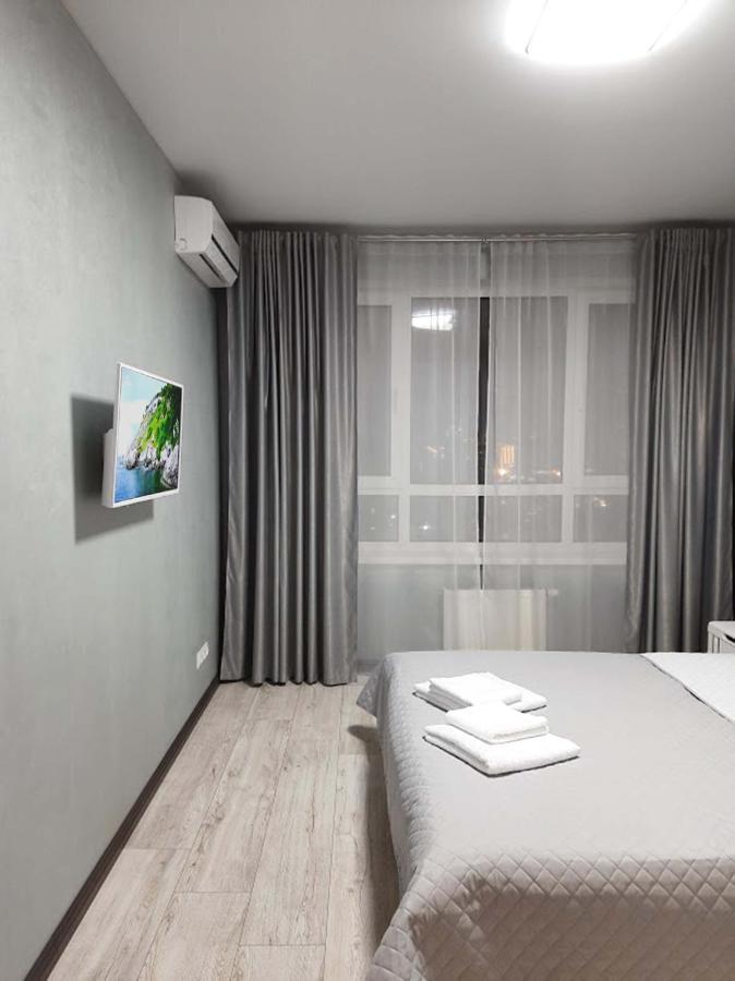Apartment Perfect M Polytech, Ohmatdet, Parking Kyiv